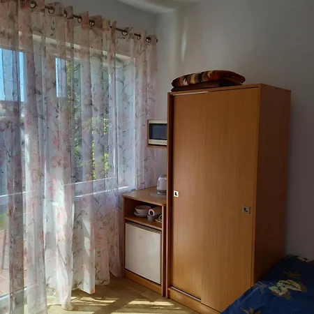 Pokoje Goscinne U Teresy Mrzezyno Exterior photo