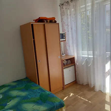 Pokoje Goscinne U Teresy Mrzezyno Exterior photo
